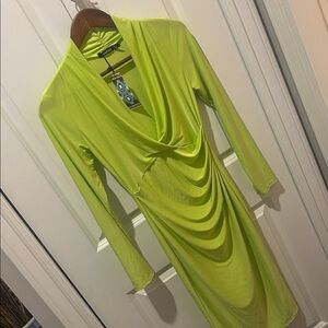 NWT Boohoo Lime Green Slinky Plunge Neck Ruched Midi Dress – Size US 8 / UK 12